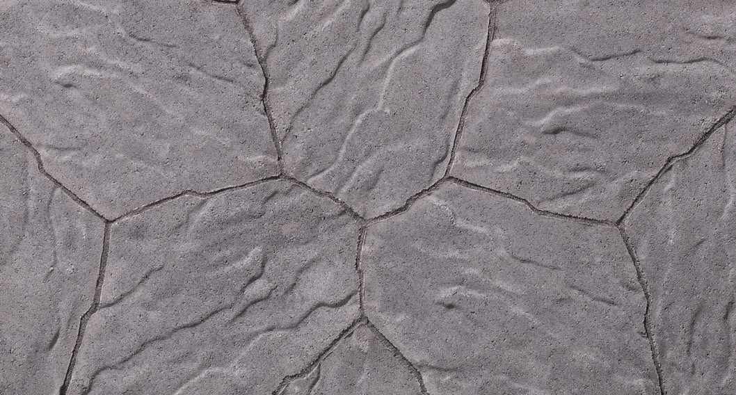Permacon Portage stepping stone in carbon and grey