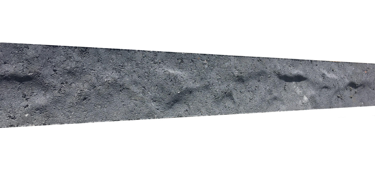 Image Allège de béton Cardiff 3 1/8'' x 37 3/8" avec fini ciselé de couleur noir Rockland